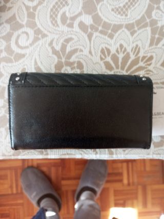 Monedero de pullbear