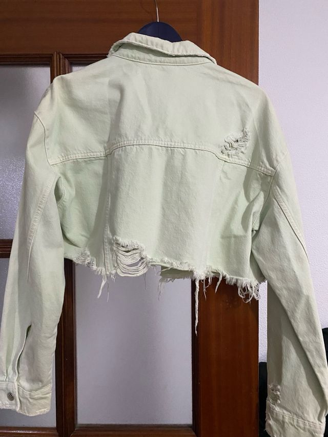 Chaqueta vaquera corta