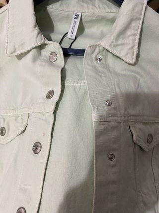 Chaqueta vaquera corta