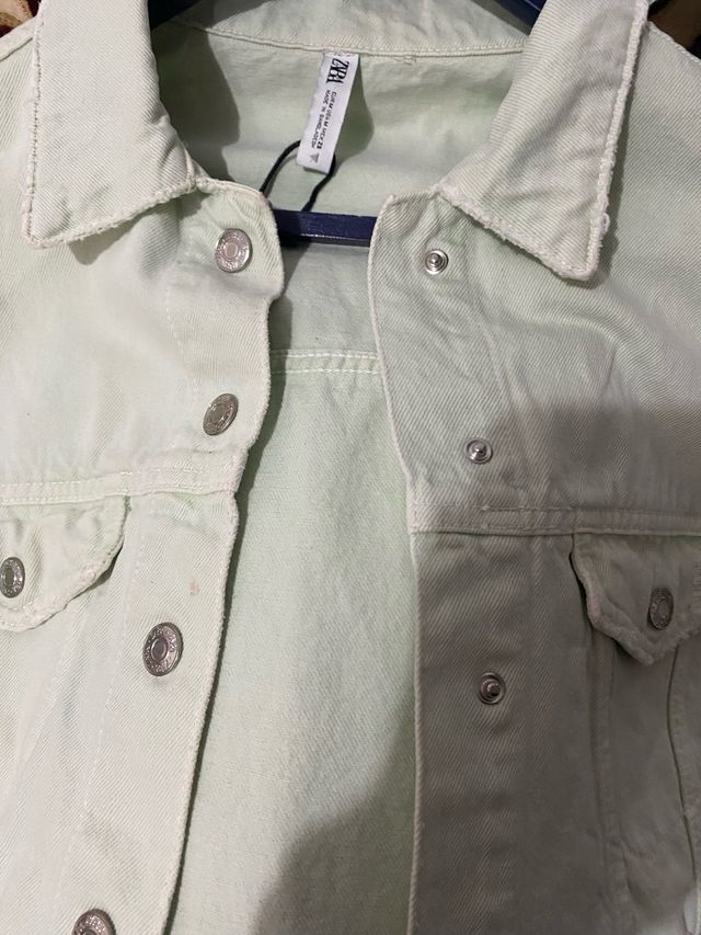 Chaqueta vaquera corta