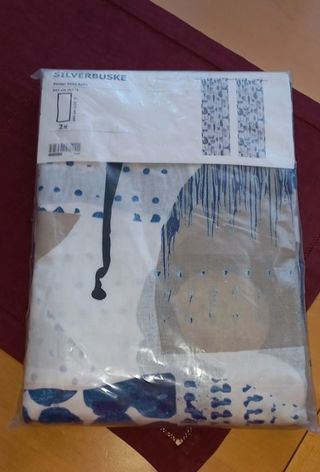 Cortinas, en tonos azules, nuevas, Ikea.