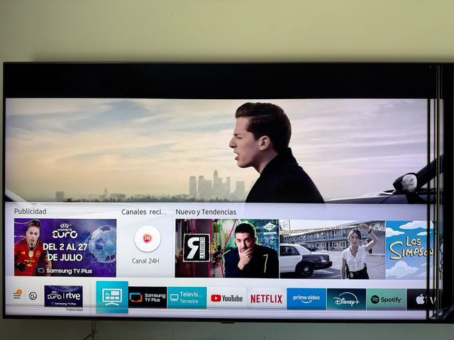 Tv samsung Q80 sereies 65”  LEER