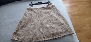 Falda de pedreria
