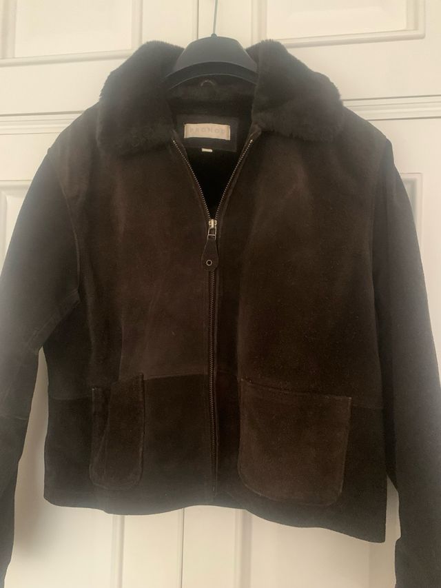 Preciosa chaqueta ANTE natural