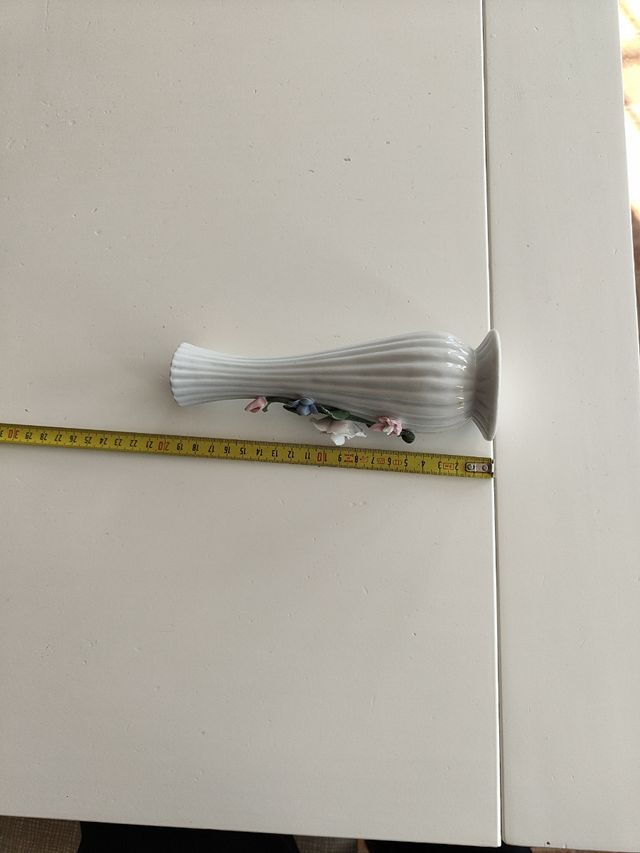 Joyero corazón. Jarrón violetero. Niño. Decoració