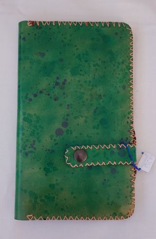 Cartera artesana de cuero para mujer 
