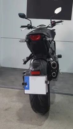 HONDA CB1000R  2020 8 MIL Km