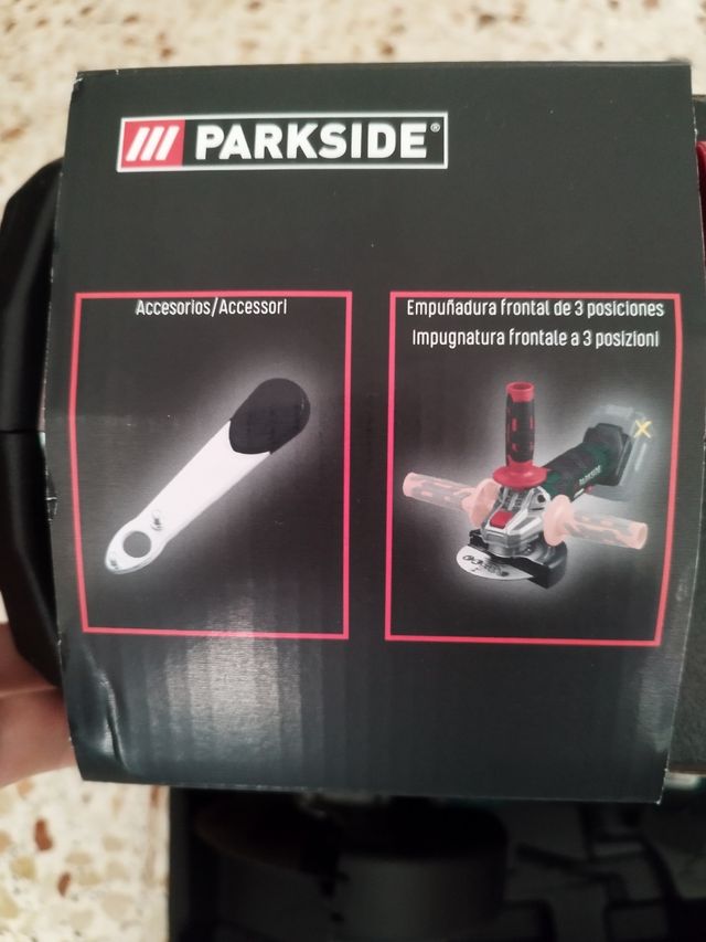 Smerigliatrice con caricabatterie