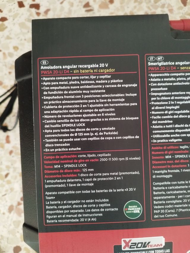 Smerigliatrice con caricabatterie