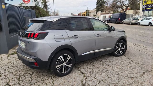 Peugeot 3008 Hybrid 225 e-EAT8 Allure 