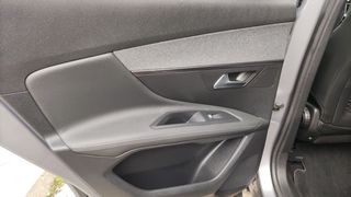 Peugeot 3008 Hybrid 225 e-EAT8 Allure 