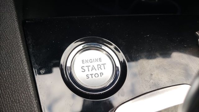 Peugeot 3008 Hybrid 225 e-EAT8 Allure 