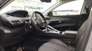 Peugeot 3008 Hybrid 225 e-EAT8 Allure 