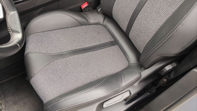 Peugeot 3008 Hybrid 225 e-EAT8 Allure 