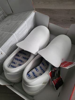 Zapatos seguridad a ESTRENAR