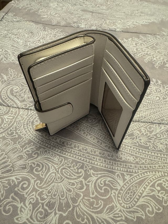 Cartera blanvo roto Michael Kors