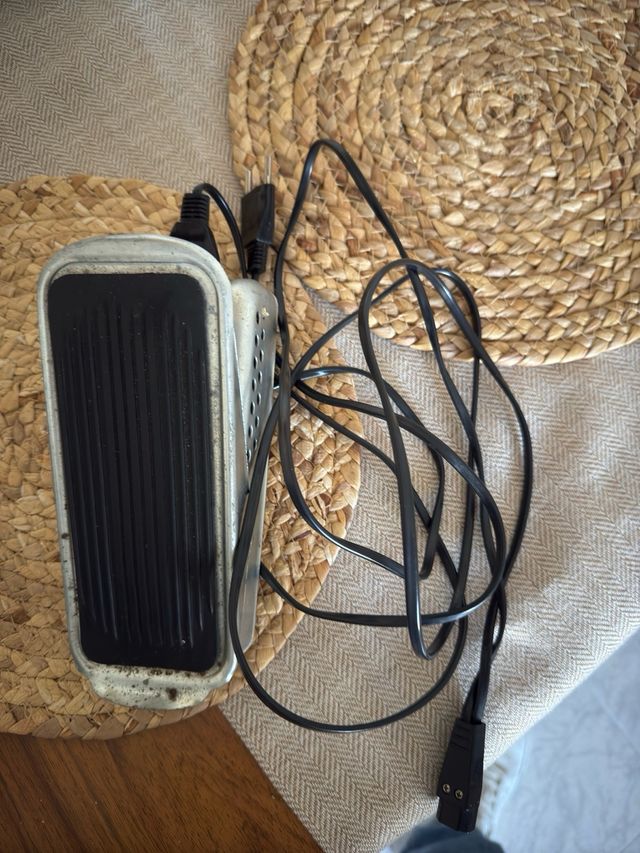 Máquina de coser Refrey Transforma 427