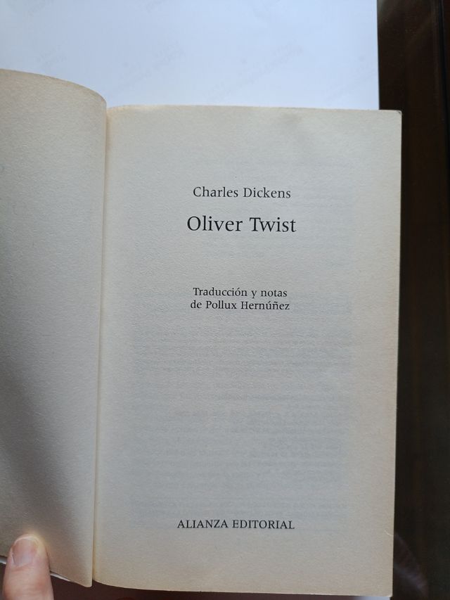 Oliver Twist (Spanish Edition)