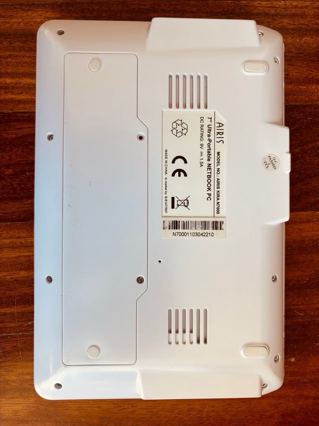 Ordenador portátil Airis para despiece