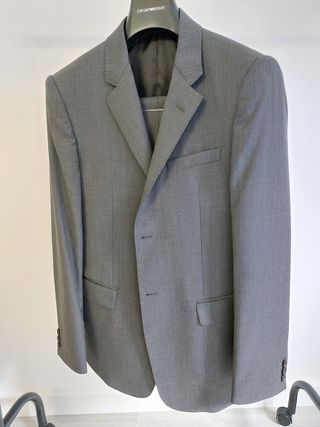 Traje Armani