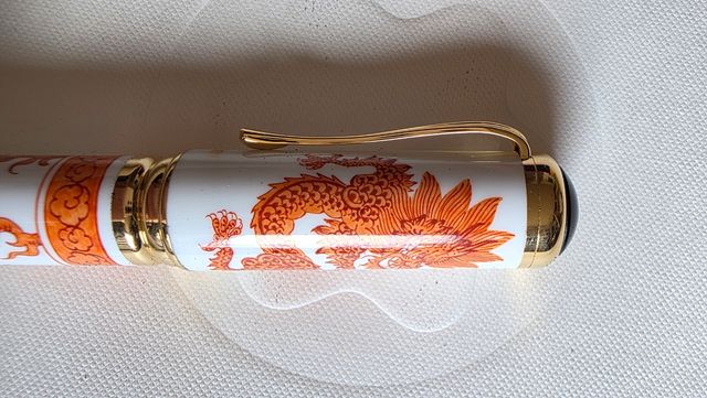 Montblanc Year Golden Dragon 888