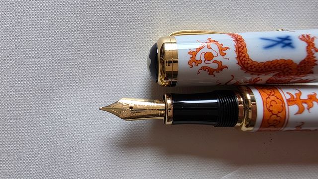 Montblanc Year Golden Dragon 888