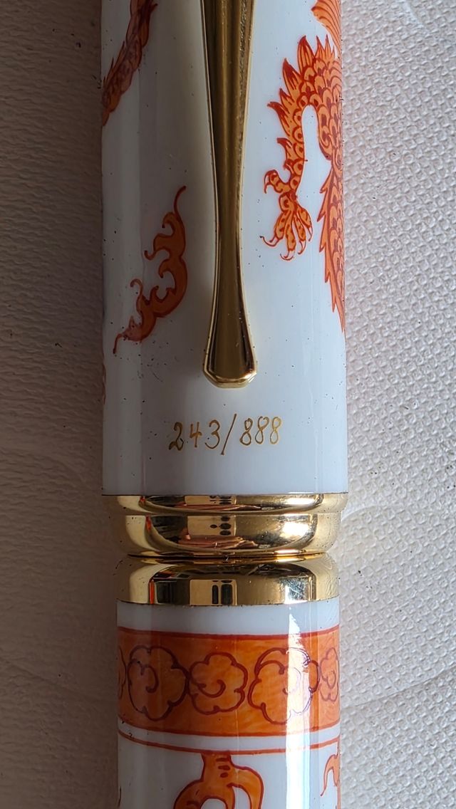 Montblanc Year Golden Dragon 888