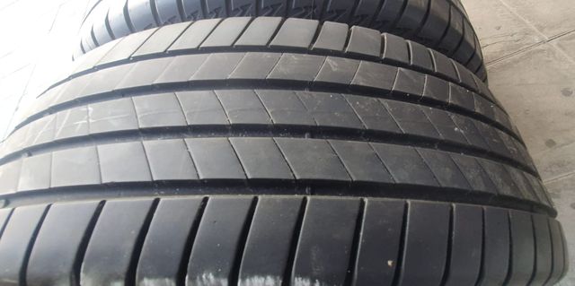 BRIDGESTONE 215 65 17