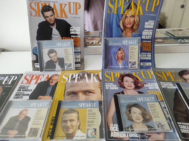 10 revistas Speak Up con sus CDs.