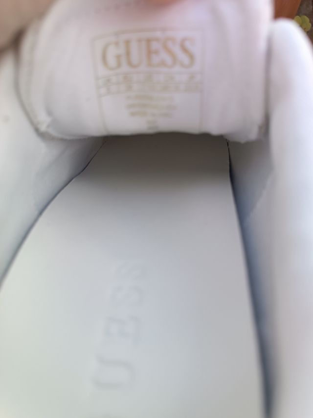Zapatillas Guess nuevas
