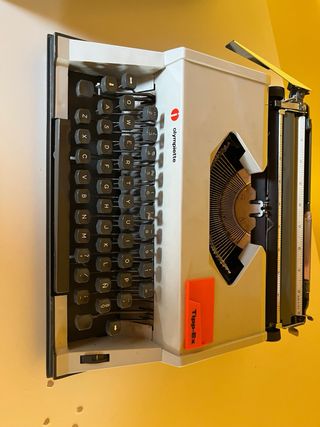 Maquina escribir con mas de 60 años