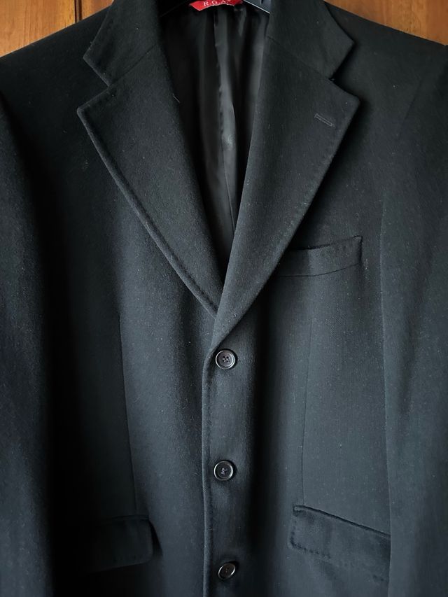 Reportage Giorgio Armani / Cappotto cashmere