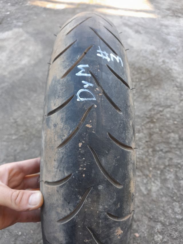 Neumático Brigestone BT016 120 70 R17