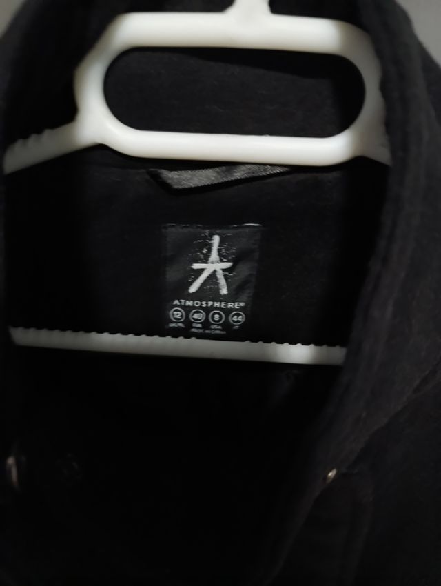 Abrigo de paño negro