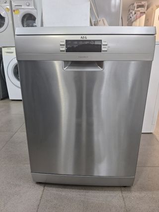 LAVAVAJILLAS AEG 14 CUB 60CM 3 BANDEJAS