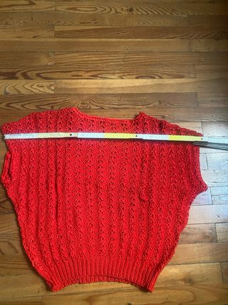 Maglietta estiva senza maniche rossa