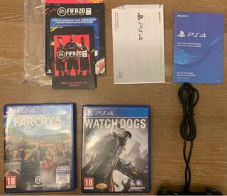 Ps4 con mando y juegos