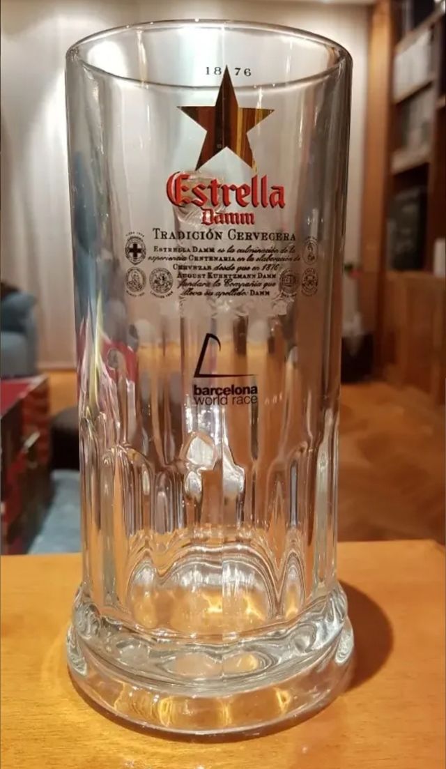 Jarras cerveza Estrella Damm 29cl y 54cl
