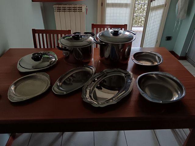 Set di pentole in acciaio inox