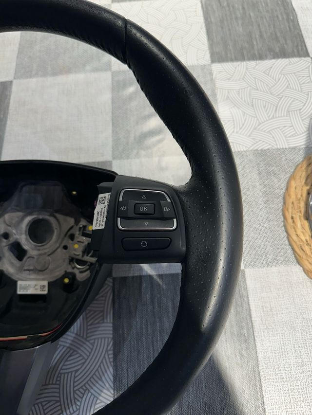 VOLANTE SEAT LEON 1p1