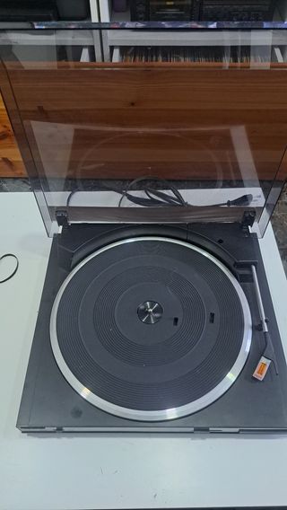 Tocadisco Technics SL-J110R