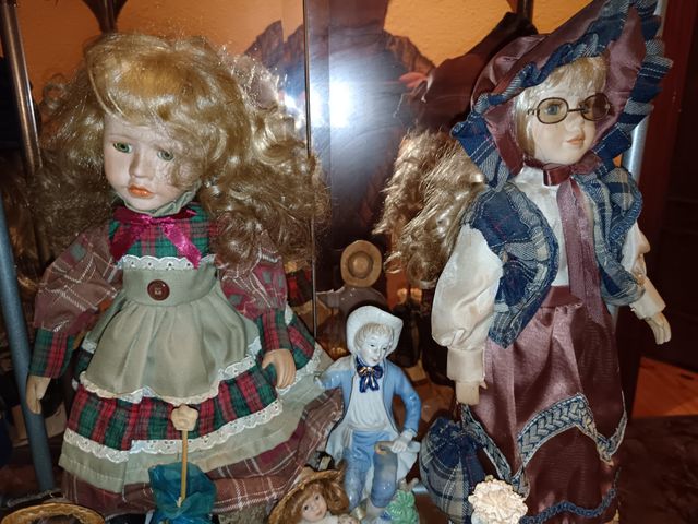 MUÑECAS DE PORCELANA