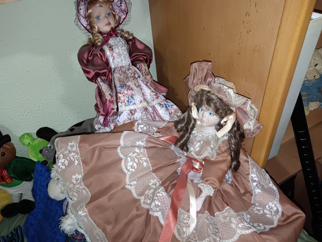 MUÑECAS DE PORCELANA