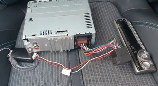 Radio-CD JVC Modelo KD-G341