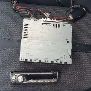 Radio-CD JVC Modelo KD-G341