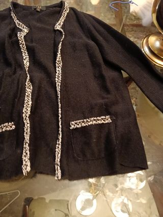 Chaqueta cortita de vestir tipo.chanel