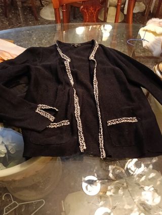 Chaqueta cortita de vestir tipo.chanel