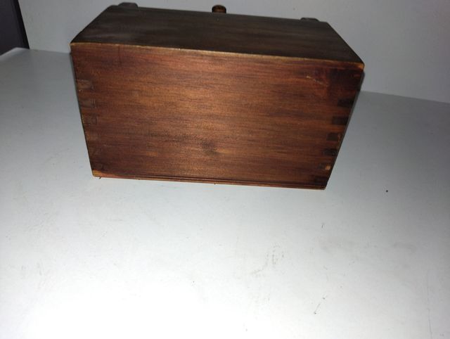 Caja de madera joyero