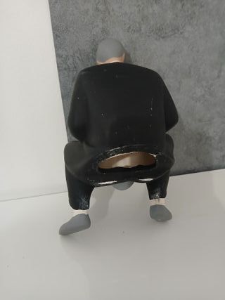 Scultura Statua in Ceramica Uomo Seduto Vintage 20