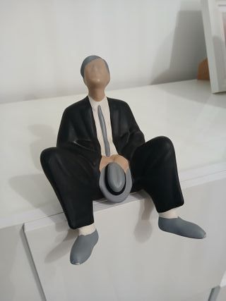 Scultura Statua in Ceramica Uomo Seduto Vintage 20
